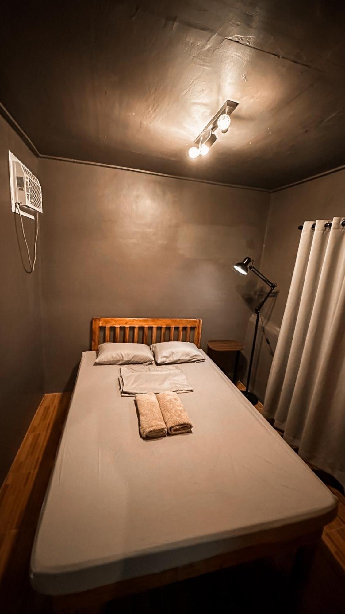 Resting Rabbit Hostel シキホール エクステリア 写真